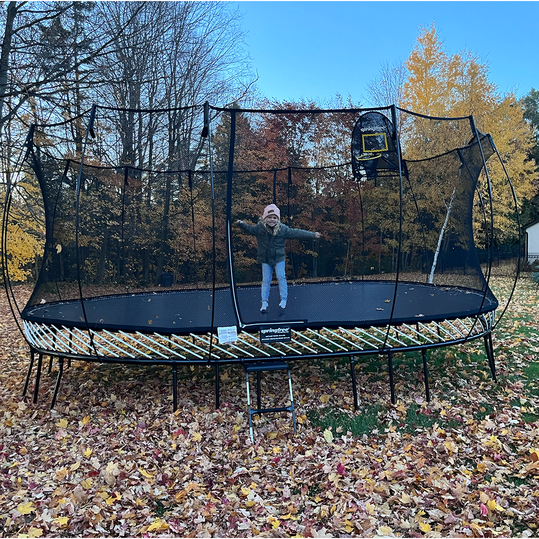 SPRINGFREE BUNDLED TRAMPOLINE